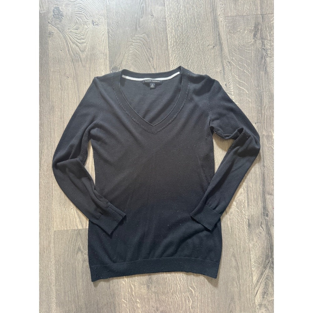 Banana Republic Silk Blend V-Neck Sweater Medium Black Pullover Good